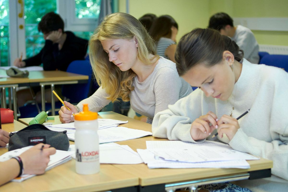 16-17 year old students learning English alongside adults at Loxdale Brighton